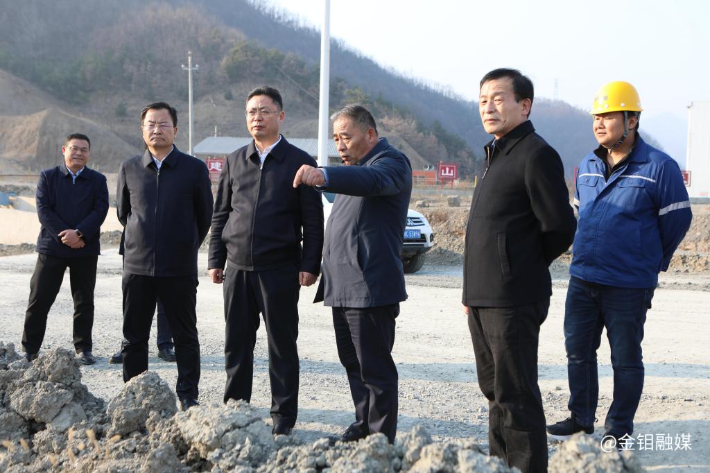 20231209--陜西有色黨委書記董事長吳群英一行到金鉬汝陽調(diào)研 (2).JPG