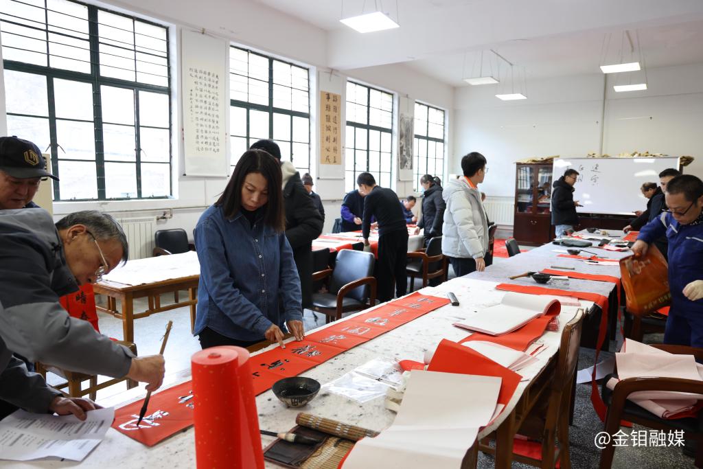 20230116-礦山分公司新春義獻春聯(lián)活動 (2).jpg
