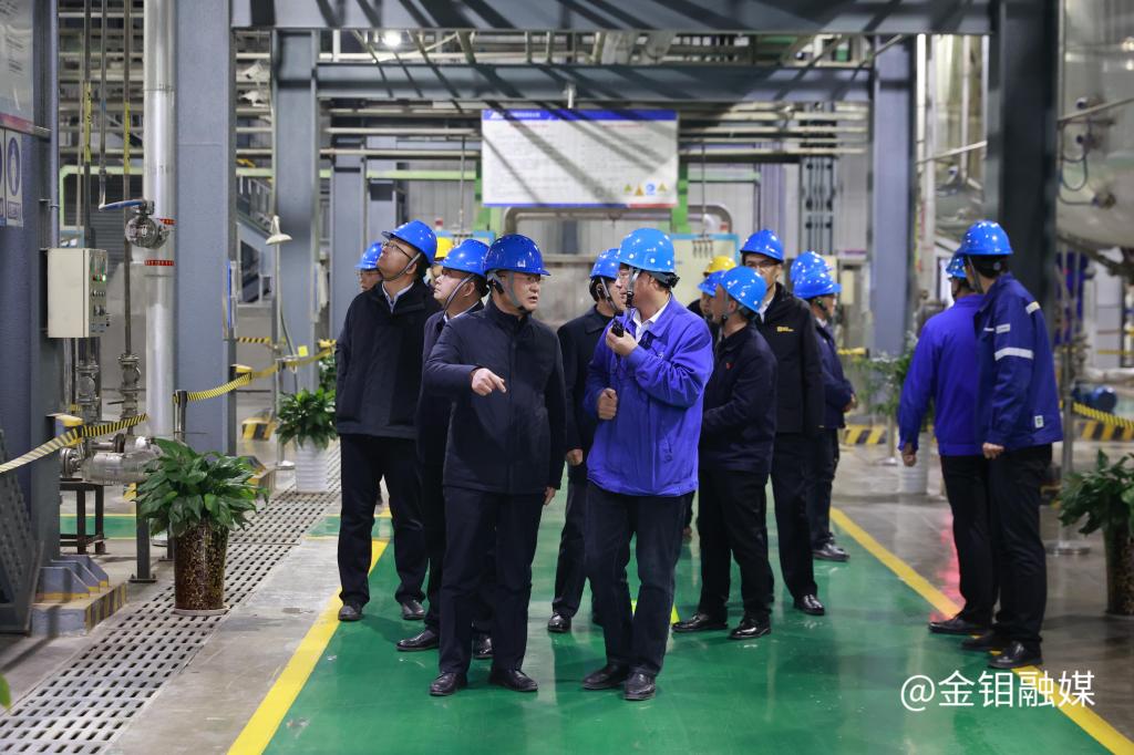 20231218-嚴(yán)平一行調(diào)研化學(xué) (2).JPG