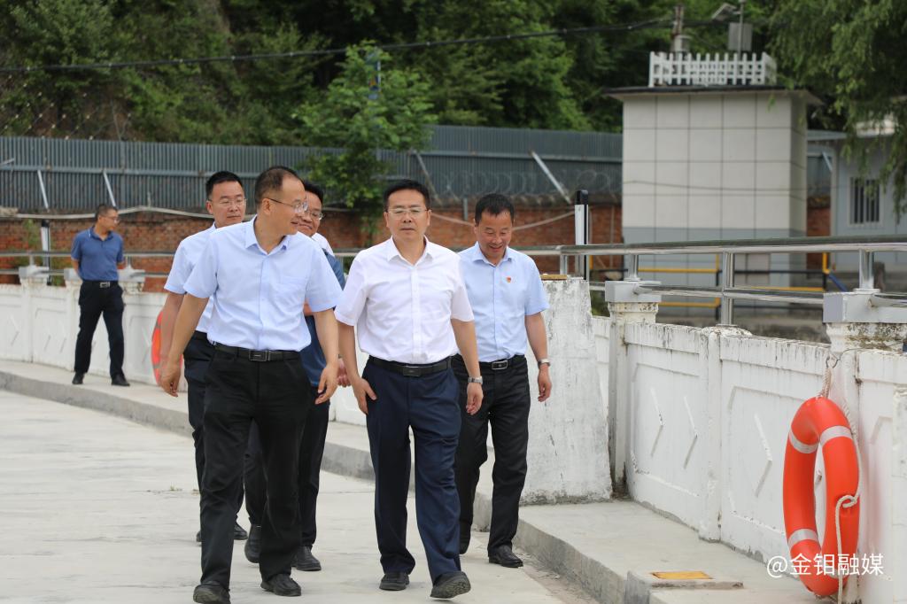 20240528-陜西有色黨委副書記郭仕龍深入金鉬集團礦山分公司開展“四下基層”調研抓信訪惠企惠職工 (1).JPG