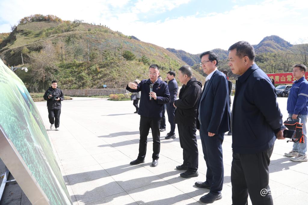 20241025-陜西省人大常委會(huì)深入礦山分公司開展《陜西省秦嶺生態(tài)環(huán)境保護(hù)條例》貫徹實(shí)施情況進(jìn)行執(zhí)法檢查 (1).JPG
